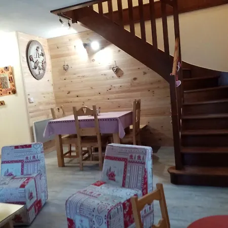 Du Apartment